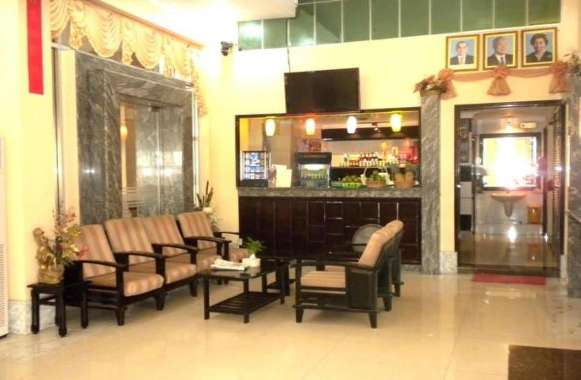 فندق بنوم بنهفي  فندق إيه 1  المظهر الخارجي الصورة